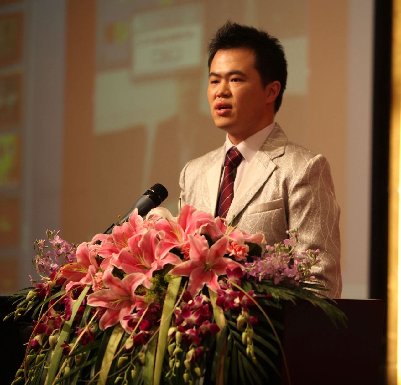 陈少威清华大学