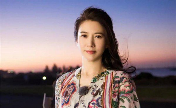 袁咏仪被包养
