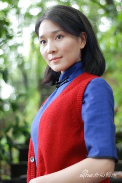 陈蓉冷月