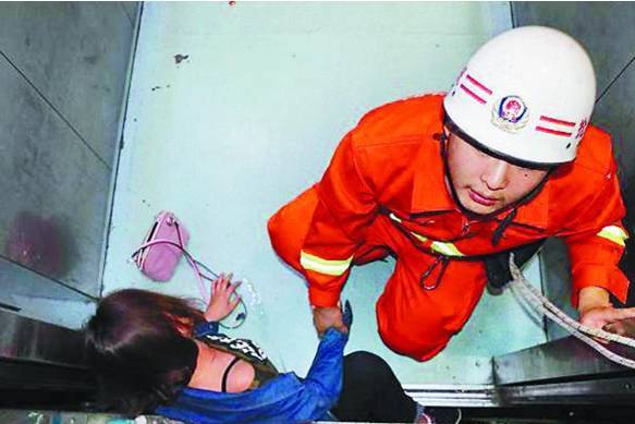 深圳女护士被电梯夹死 深圳女护士被电梯夹死