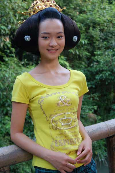何琢言整容