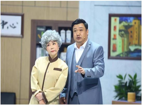 李丽丽和贾冰什么关系