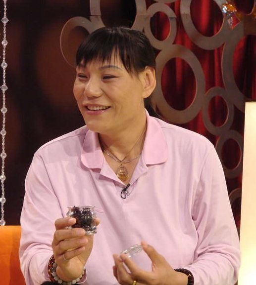 郑海霞是男是女