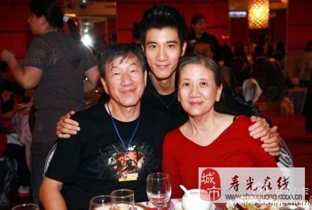 李靓蕾什么星座