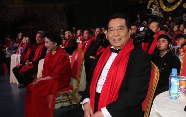 李双江年薪多少