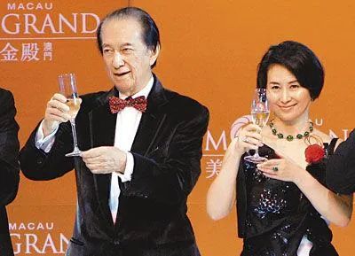 何猷佳真的存在不 何猷佳真的存在不