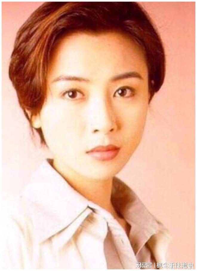 李嘉欣老公团体简历 李嘉欣老公团体简历