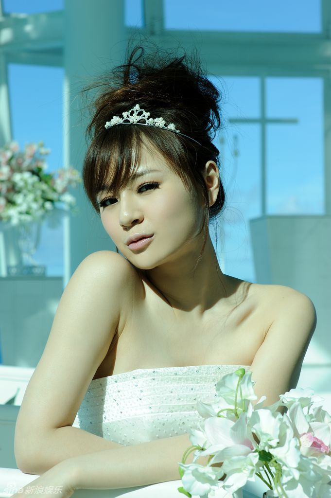 斑斓俏才子王婧