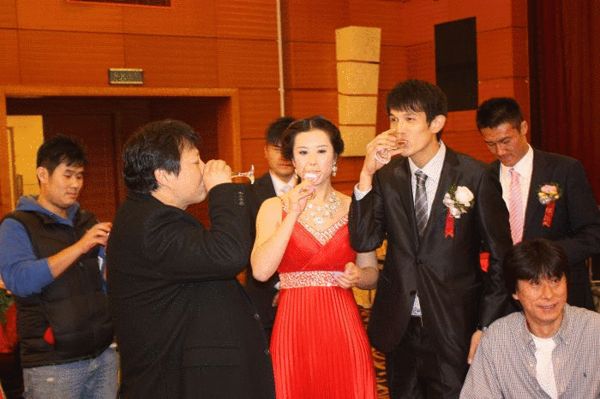 曾诚老婆