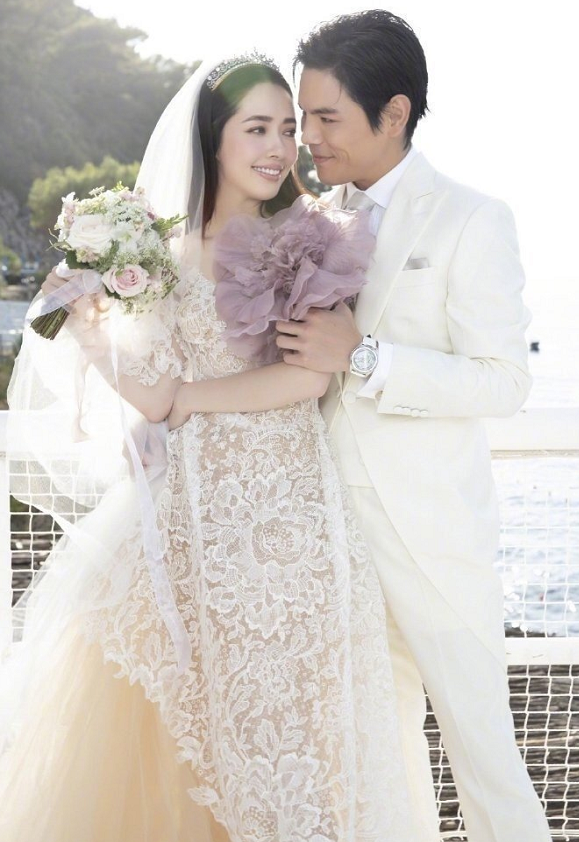 郭碧婷婚礼王冠