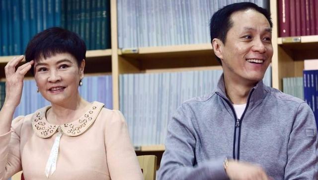 娱乐圈老妻少夫