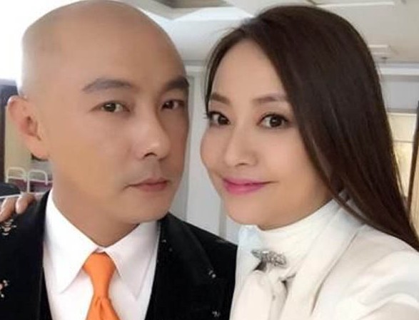 张卫健的妻子是谁
