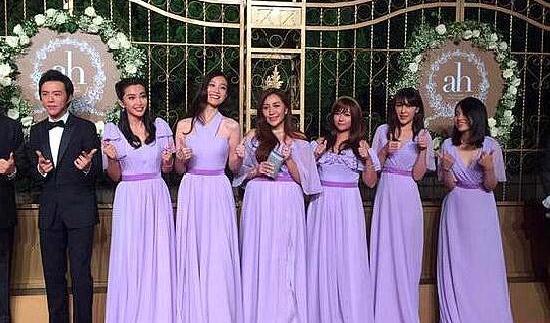 佟丽娅伴娘团的复杂引见