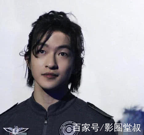 屈楚萧咖喱酱疑曝恋情的复杂引见 屈楚萧咖喱酱疑曝恋情的复杂引见