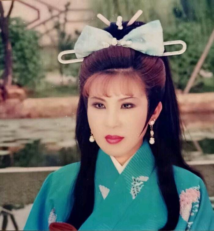杨钧钧年轻照 杨钧钧年轻照