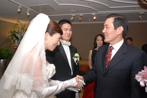 王文洋吕安妮 王文洋吕安妮