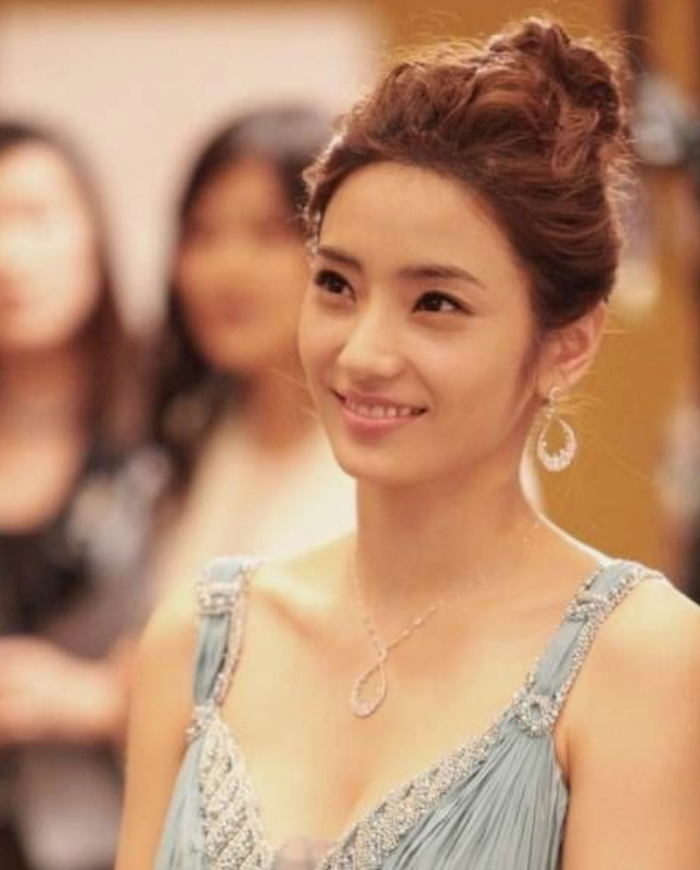 韩彩英整容前 韩彩英整容前