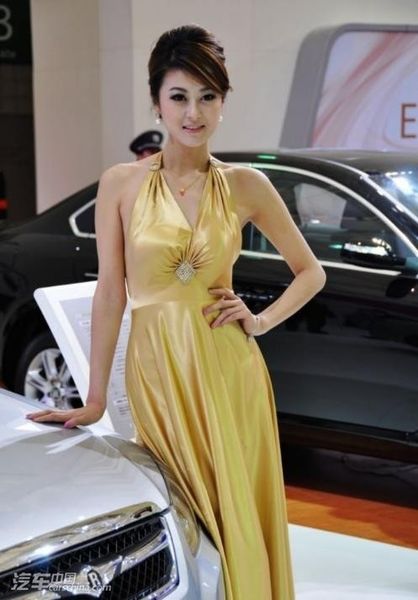 大胸女赵铭的简单介绍
