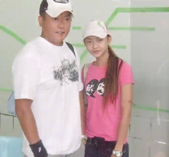 魏骏杰老婆