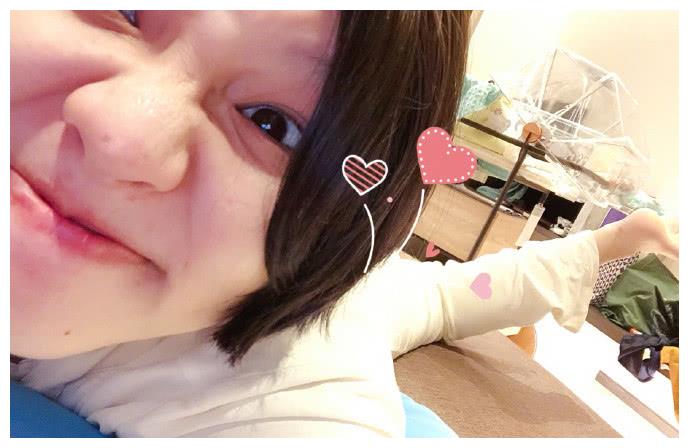 谢依霖颁布发表成婚