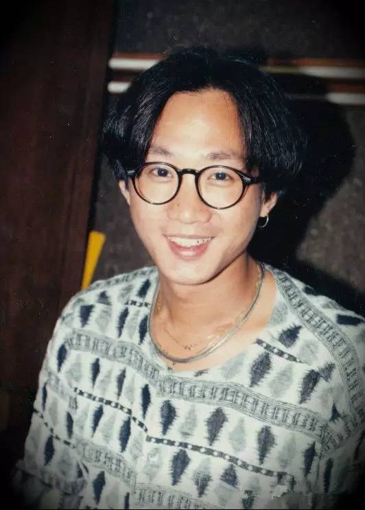 黄家驹资料