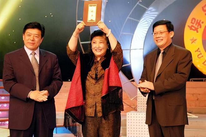 何庆魁妻子张艳茹简介