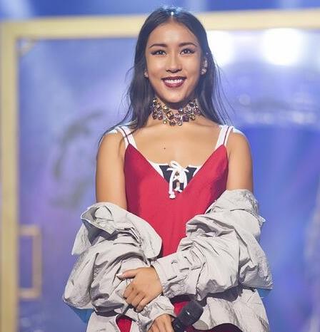 吉克隽逸超等女声