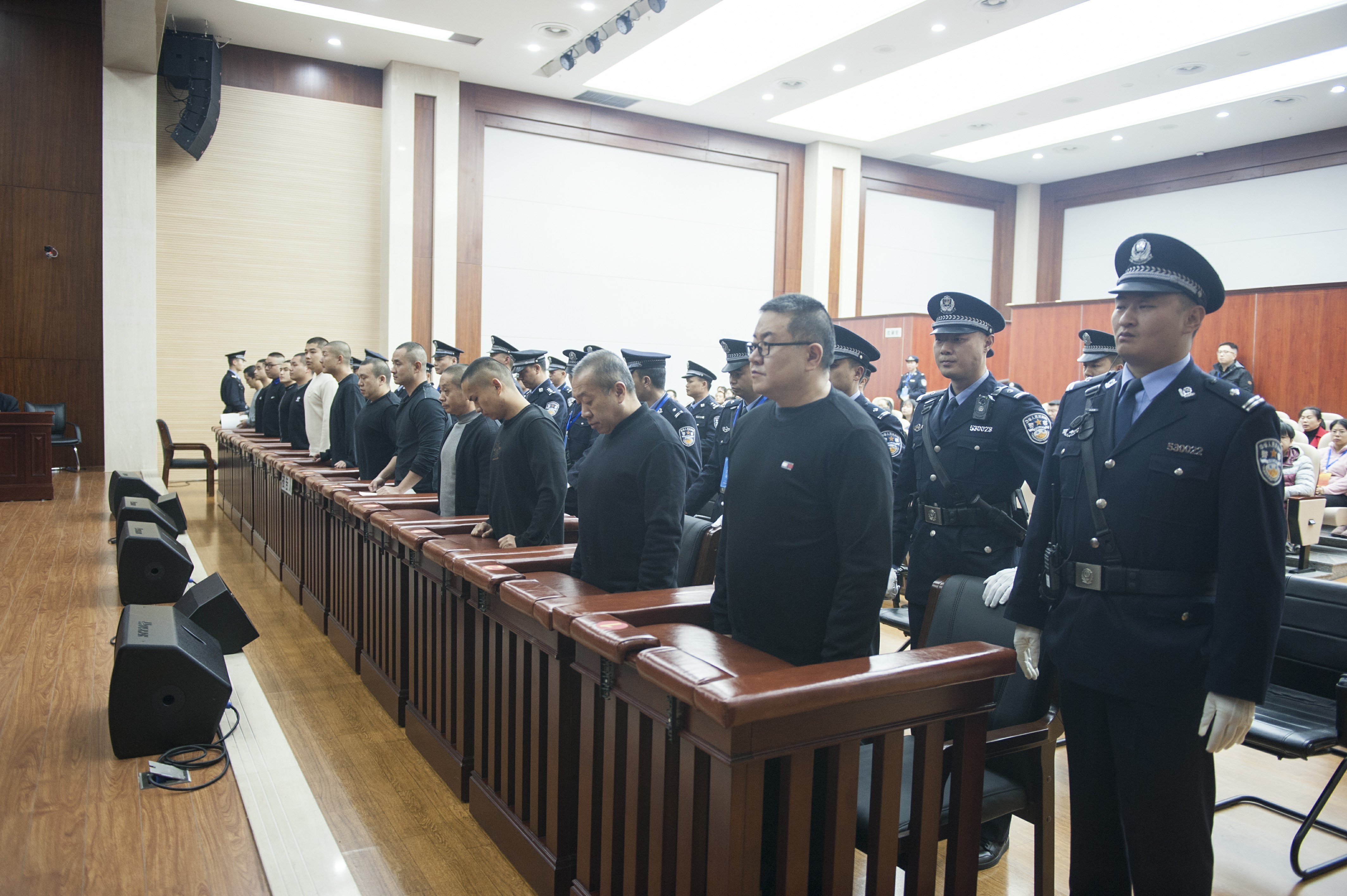 孙小果人际干系图