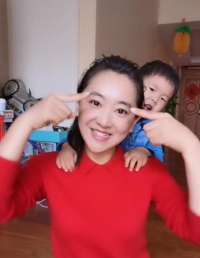 小鹿姐姐团体材料