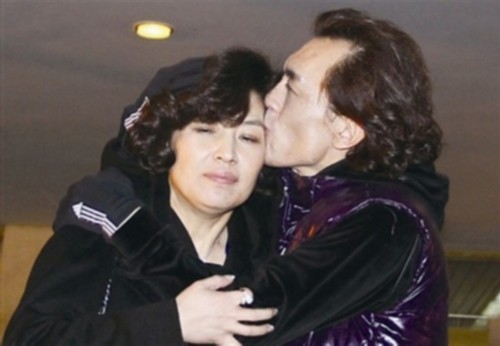哈文为亡夫李咏庆生 哈文为亡夫李咏庆生