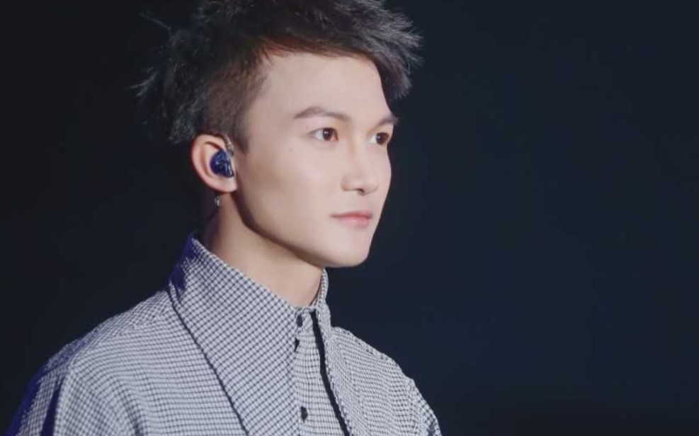 李维周深 李维周深