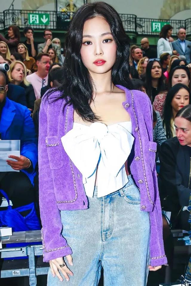 JENNIE胸部 JENNIE胸部