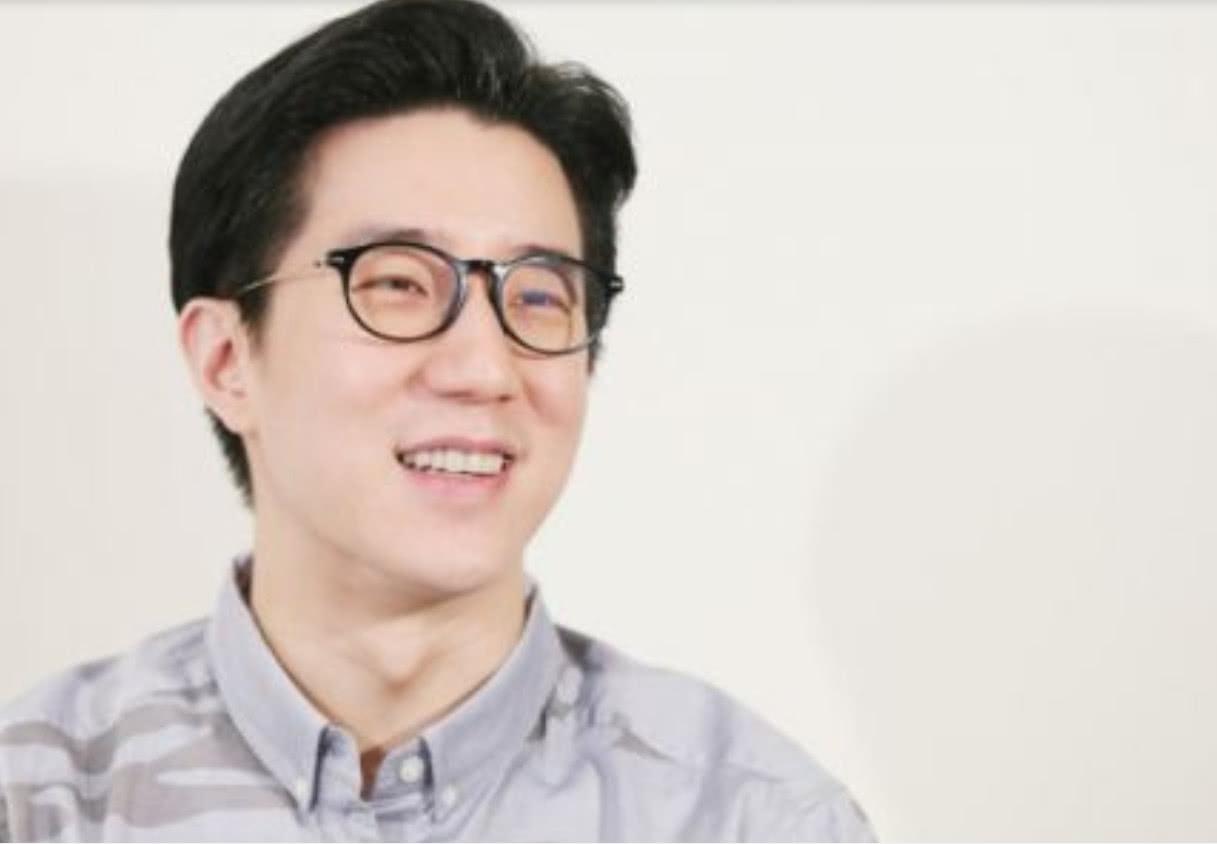 房东明