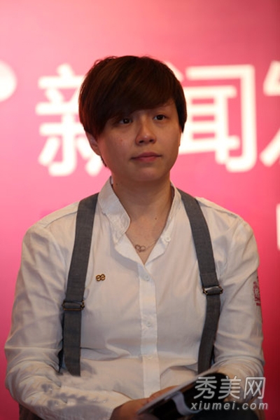 维嘉的老婆龙丹妮