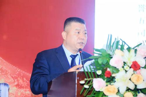 谁能百里挑一邹逸