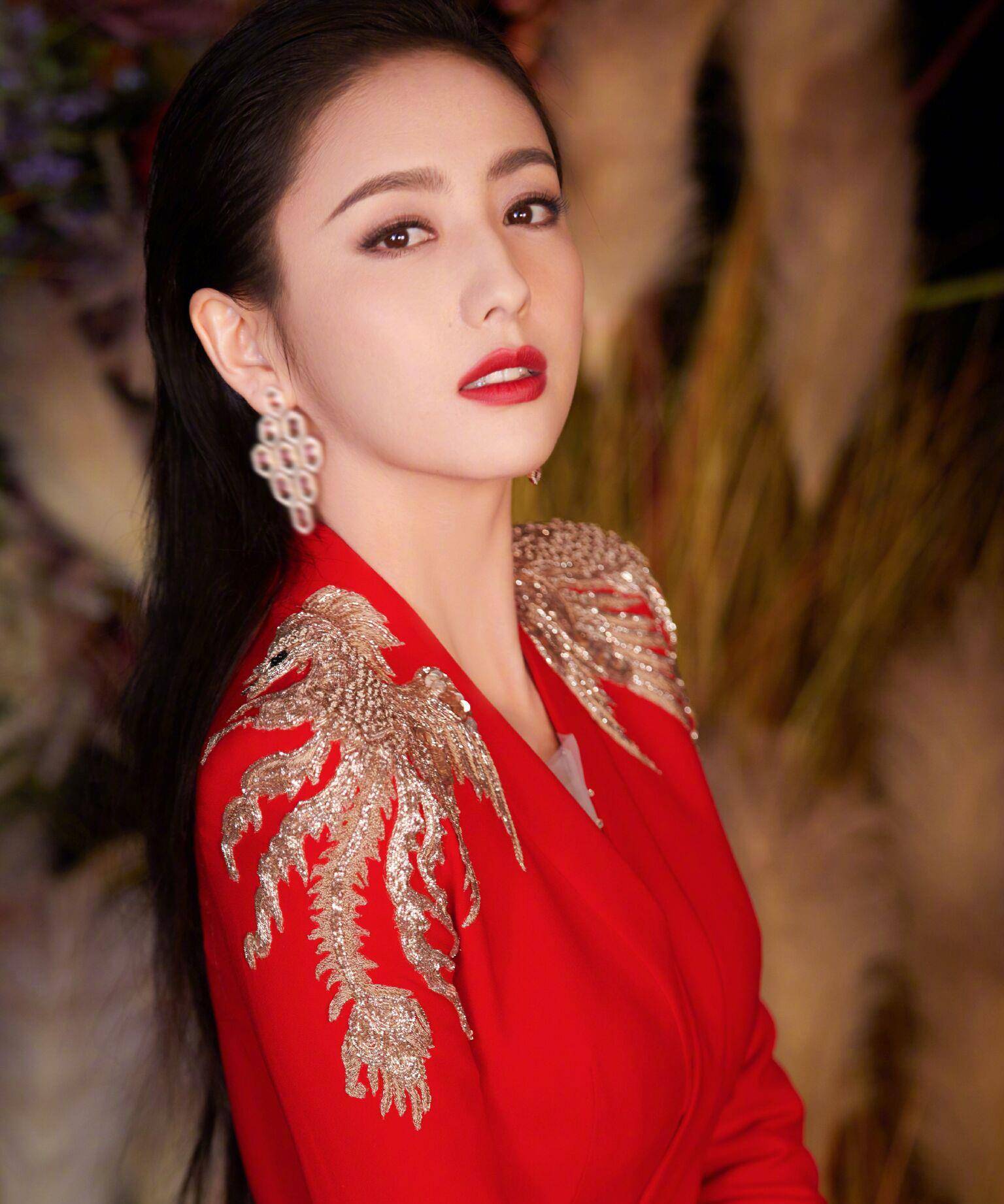 佟丽娅天上人间海角是真的么的复杂引见 佟丽娅天上人间海角是真的么的复杂引见