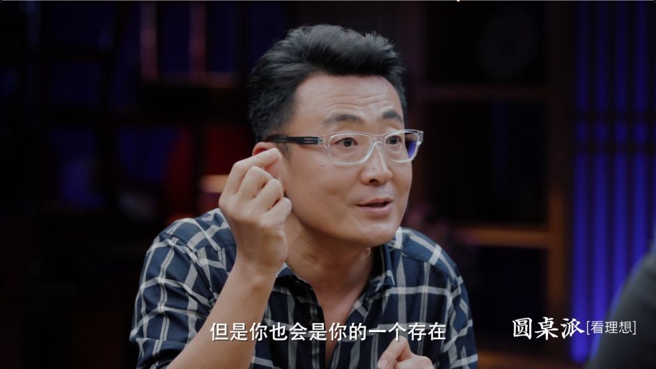 窦文涛滚滚不停的复杂引见 窦文涛滚滚不停的复杂引见