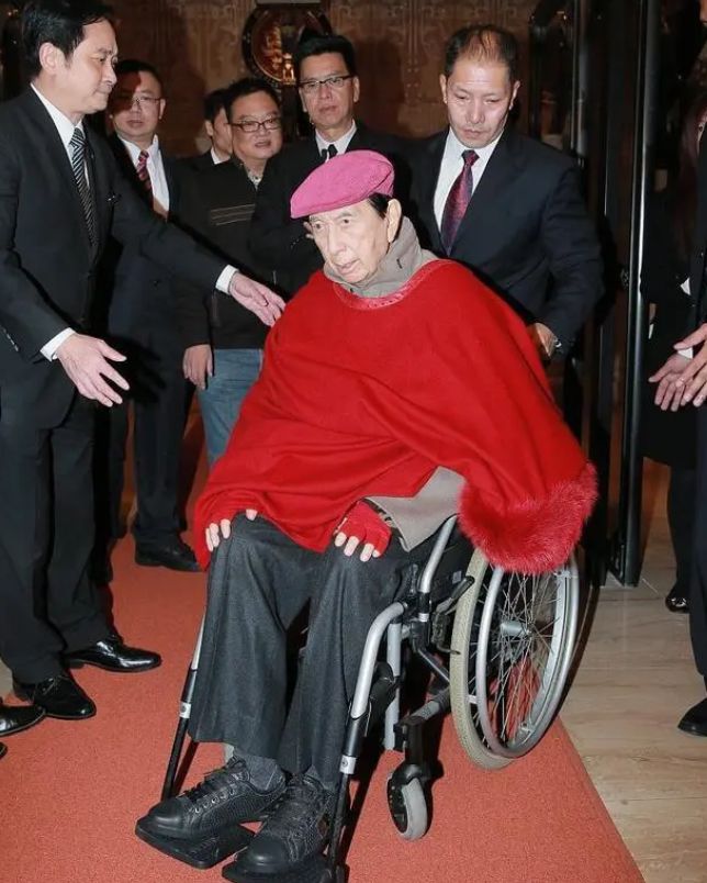 赌王最小儿子续命 赌王最小儿子续命
