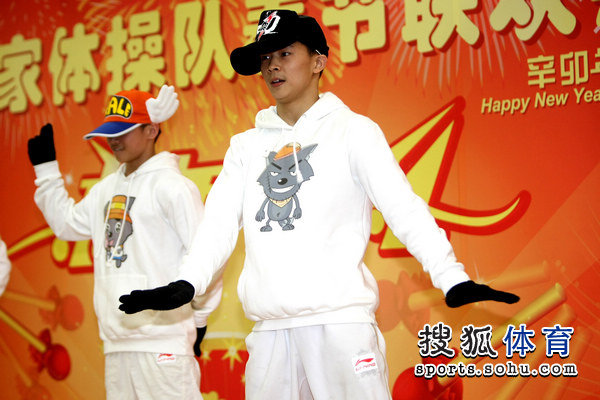 江钰源和陈一冰接吻 江钰源和陈一冰接吻