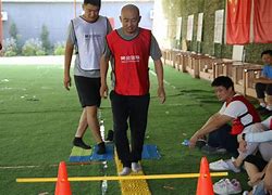 白蛇指压板晨跑 白蛇指压板晨跑