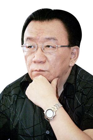 艺术人生侯耀文