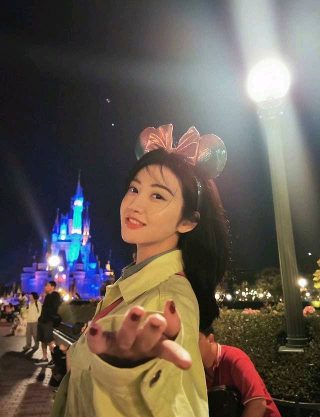 景甜看求婚现场破防 景甜看求婚现场破防