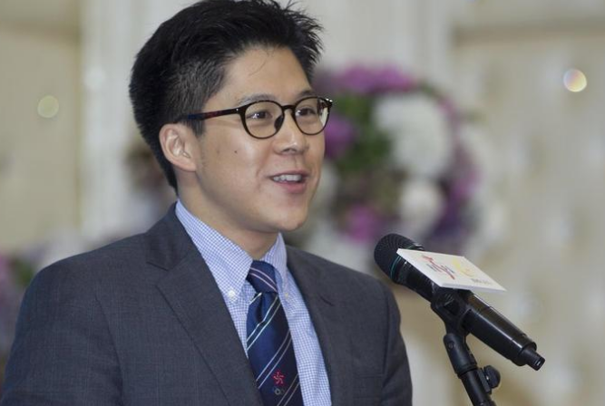 霍启刚颁布发表参选香港立法会 霍启刚颁布发表参选香港立法会