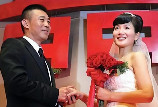 候勇老婆