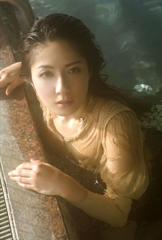 松木里菜