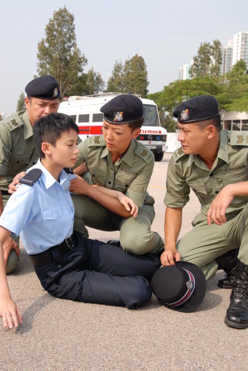 学警出更演员表 学警出更演员表