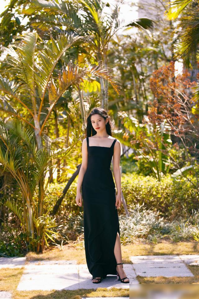 张婧仪锁骨 张婧仪锁骨