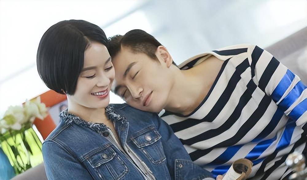 男左女右陈晓 男左女右陈晓