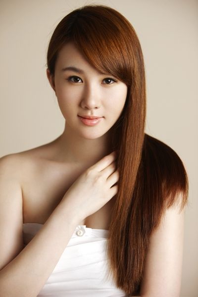 孟瑶喂奶