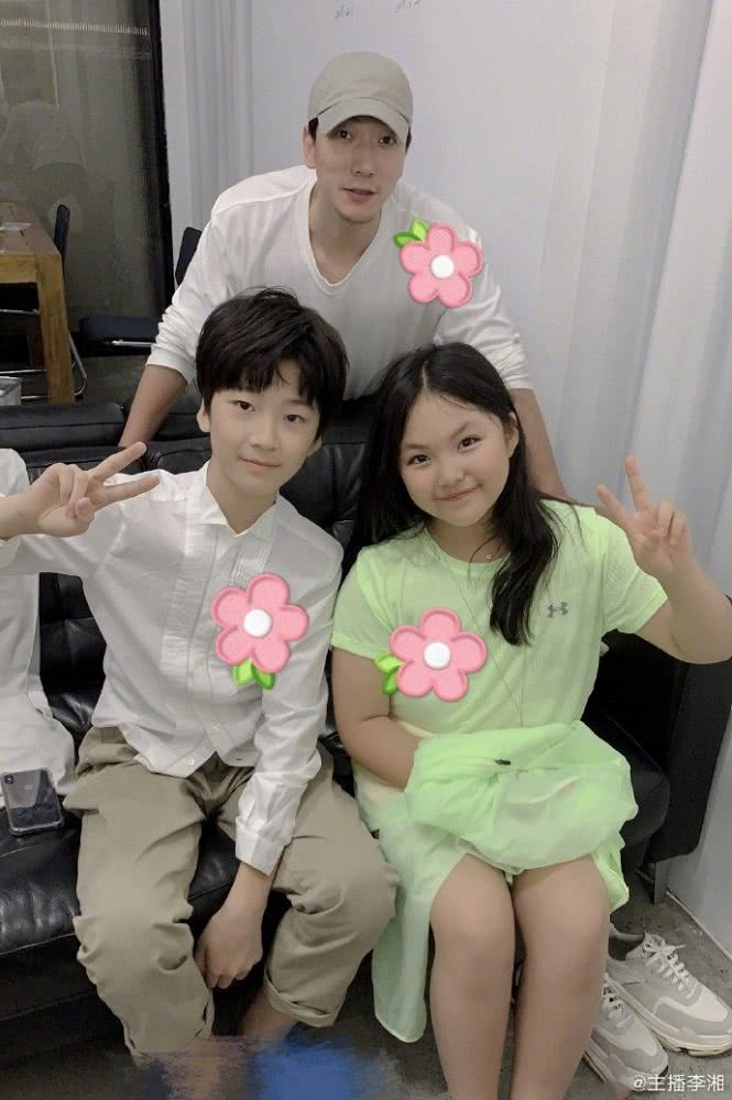 张亮儿子身材变壮硕 张亮儿子身材变壮硕